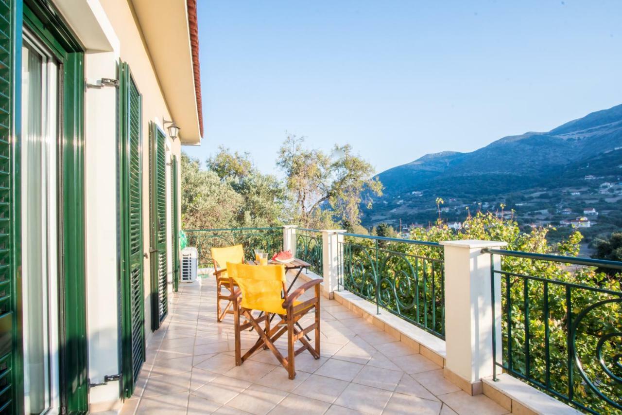 Almond Trees Cottage Divarata Exterior foto